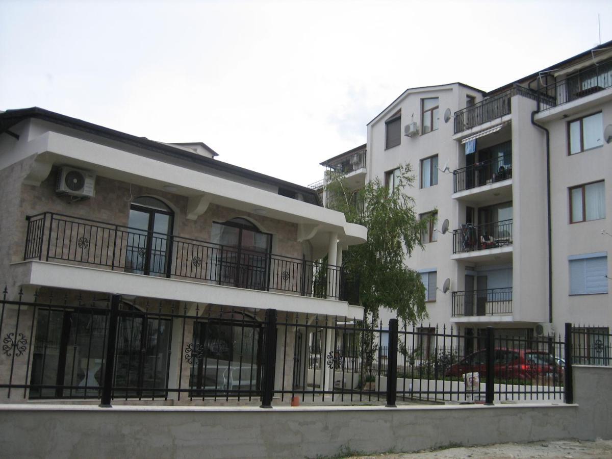 Apartment Lazur By The Sea Ravda Ngoại thất bức ảnh